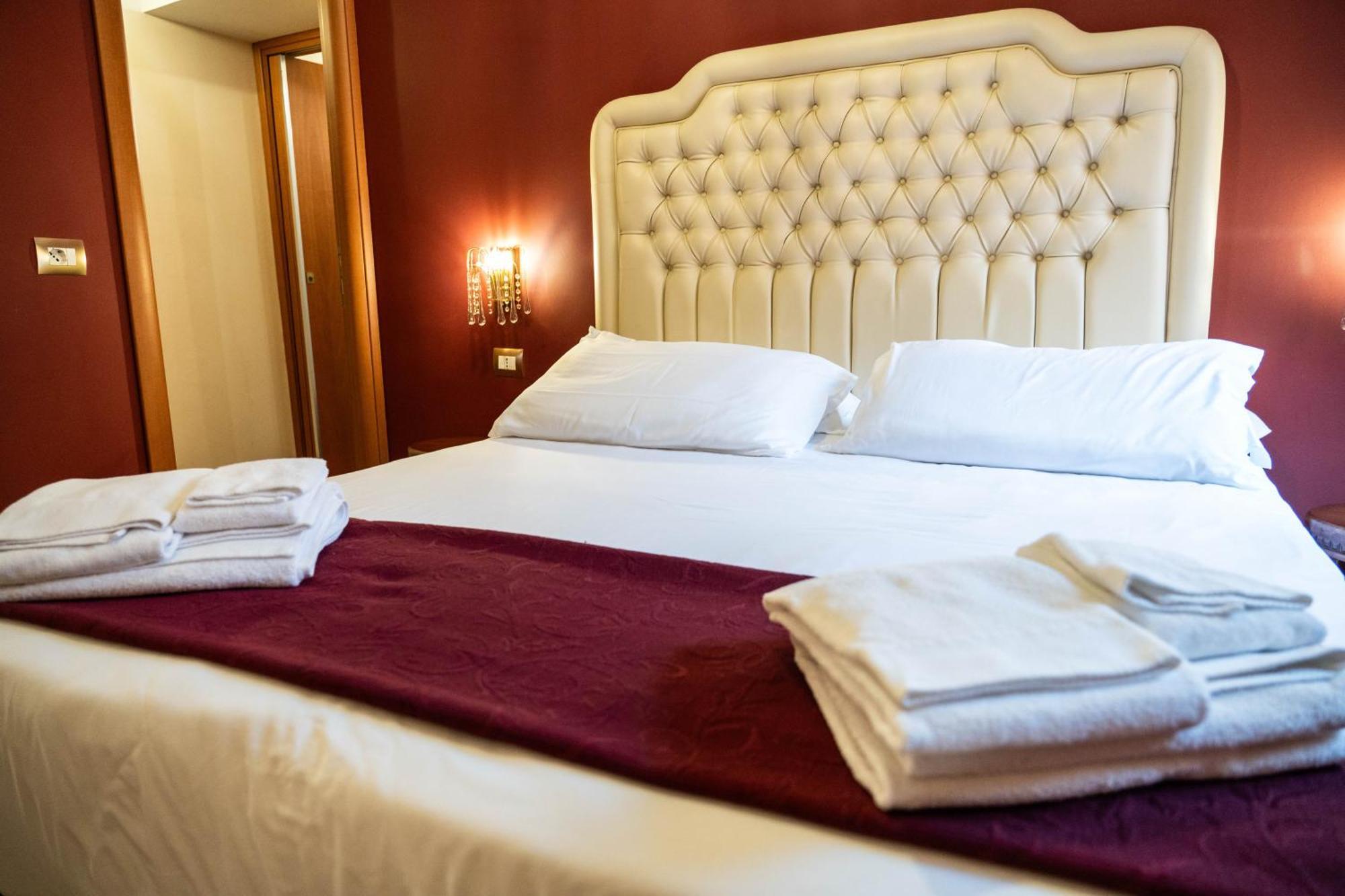 Imperial Guesthouse ローマ エクステリア 写真